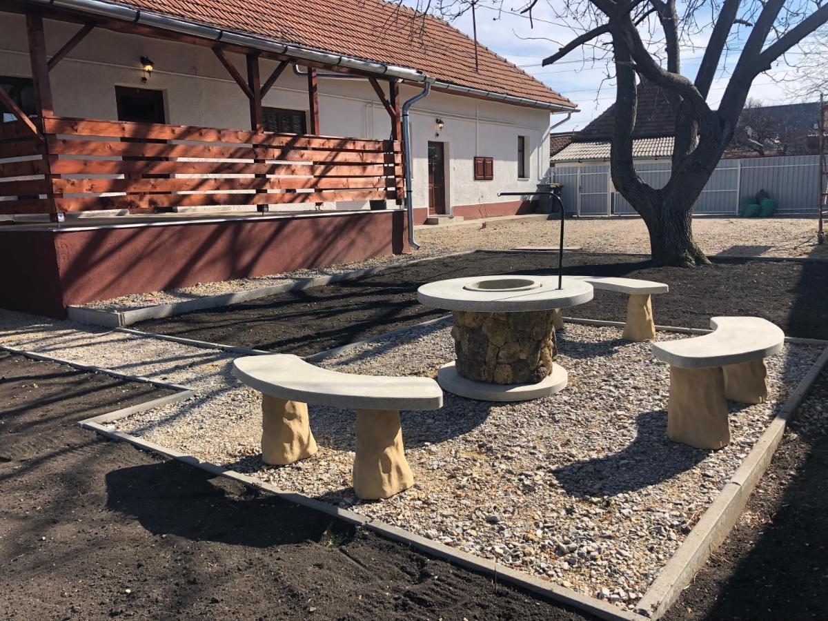 Ferienwohnung Mormota Vendeghaz Mezőkövesd Exterior foto